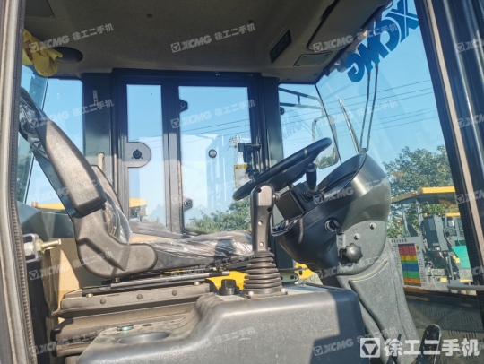 徐工XS263J单钢轮压路机