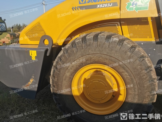 徐工XS263J单钢轮压路机