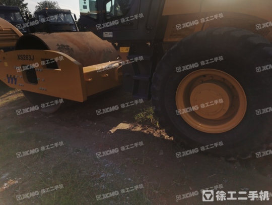 徐工XS263J单钢轮压路机