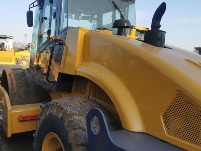 徐工XS223JD单钢轮压路机