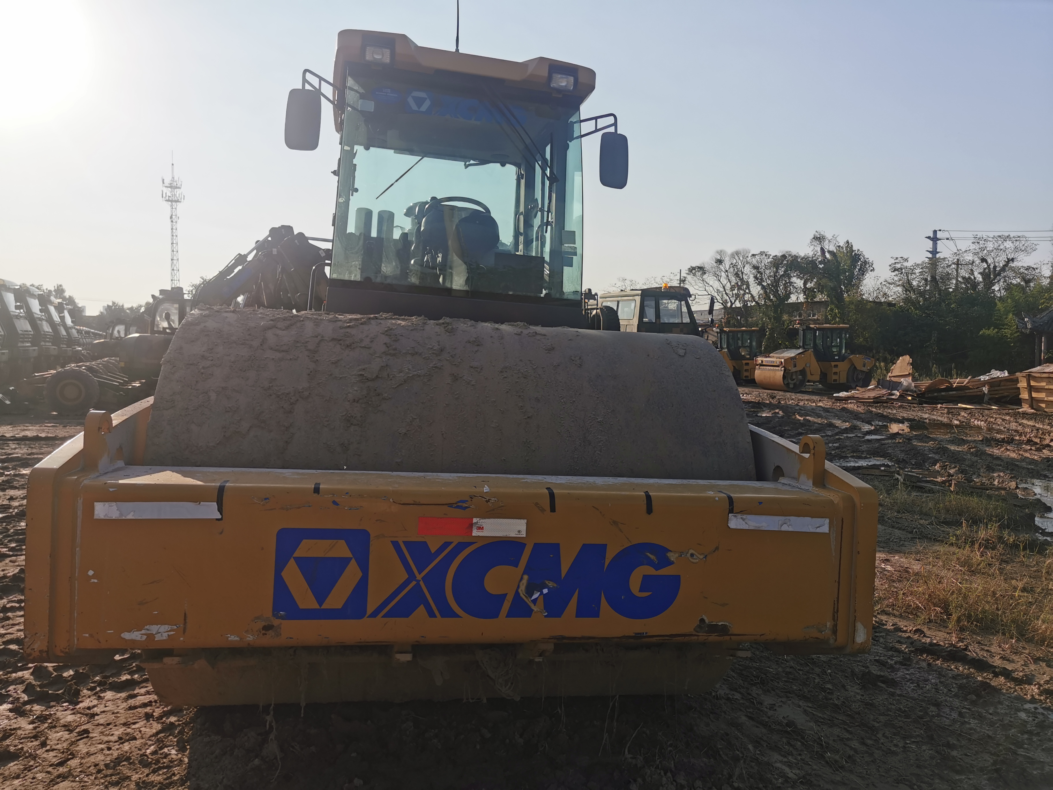 徐工XS223J单钢轮压路机