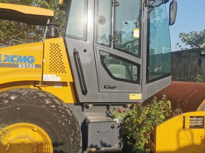 徐工XS133单钢轮压路机