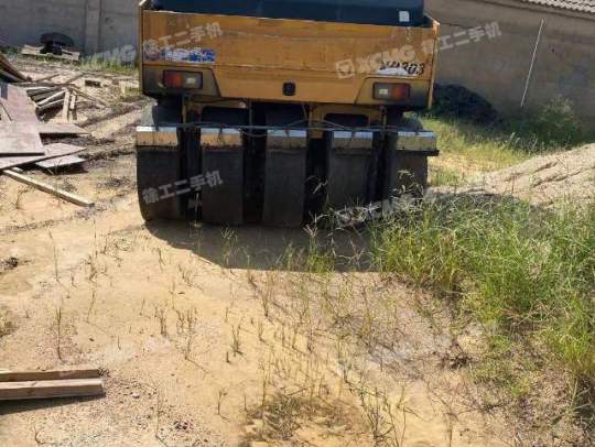 徐工XP303轮胎压路机(30吨胶轮)