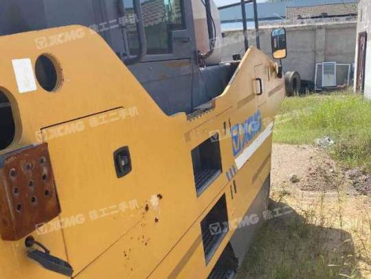 徐工XP303轮胎压路机(30吨胶轮)