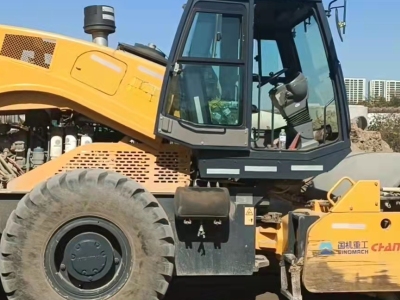 柳工8228T单钢轮压路机