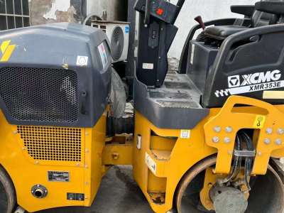 徐工XMR353E双钢轮压路机