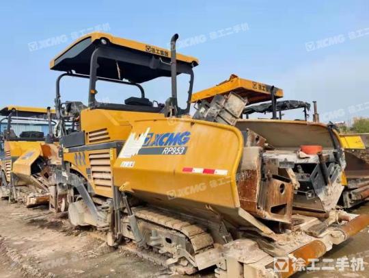 徐工RP953摊铺机