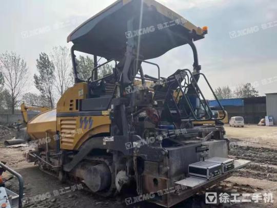 徐工RP953摊铺机