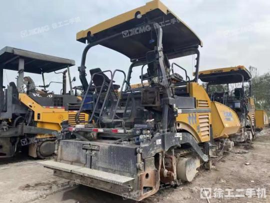 徐工RP953摊铺机