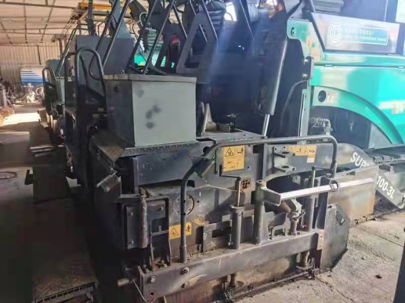 徐工RP903摊铺机