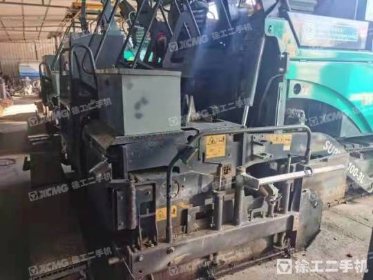 徐工RP903摊铺机