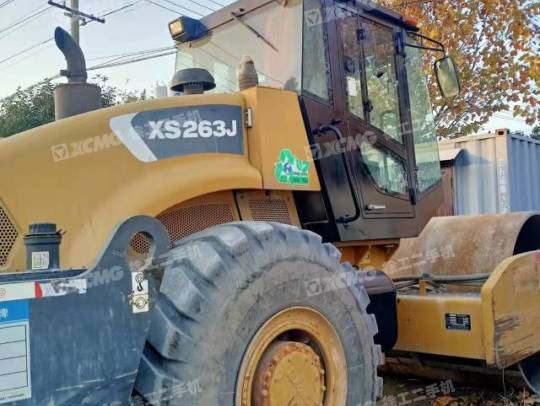 徐工XS263J单钢轮压路机