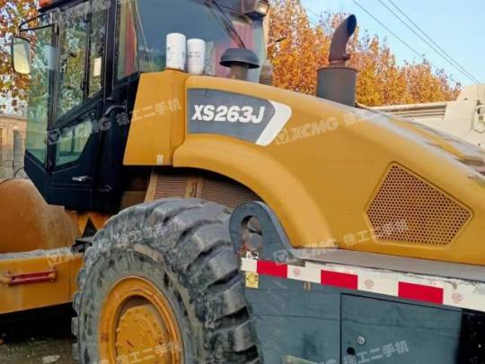 徐工XS263J单钢轮压路机