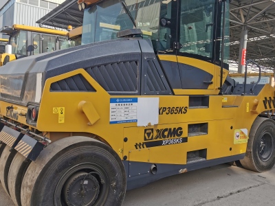 徐工XP365KS轮胎压路机