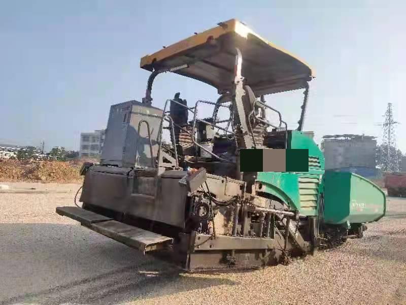 徐工RP903摊铺机