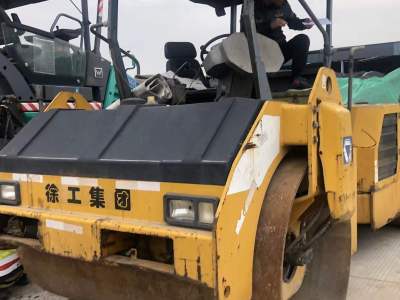 徐工XD131E双钢轮压路机