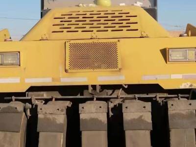 厦工XG6301P轮胎压路机