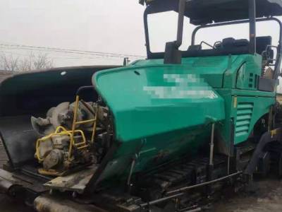 徐工RP903摊铺机