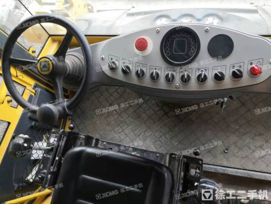 徐工XD133C双钢轮压路机