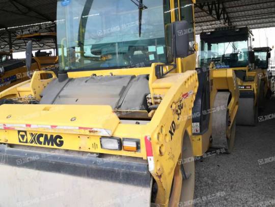 徐工XD133C双钢轮压路机