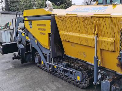 徐工RP355摊铺机