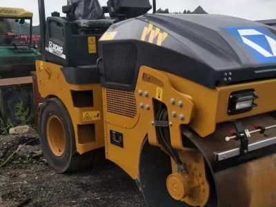 徐工XMR403VT双钢轮压路机