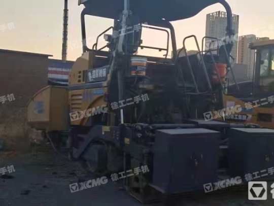 徐工RP953T摊铺机