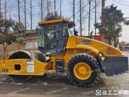 徐工XS223J单钢轮压路机