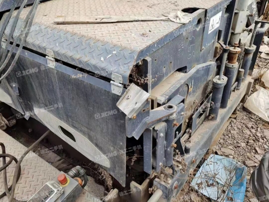 徐工RP903摊铺机