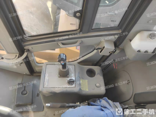 徐工XS223J单钢轮压路机