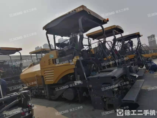 徐工RP903摊铺机