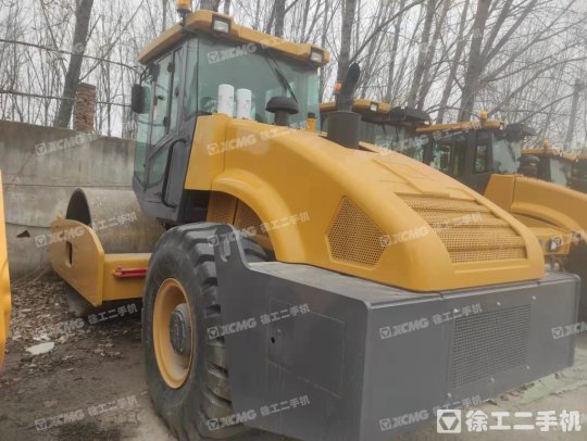 徐工XS223J单钢轮压路机