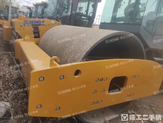 徐工XS223J单钢轮压路机