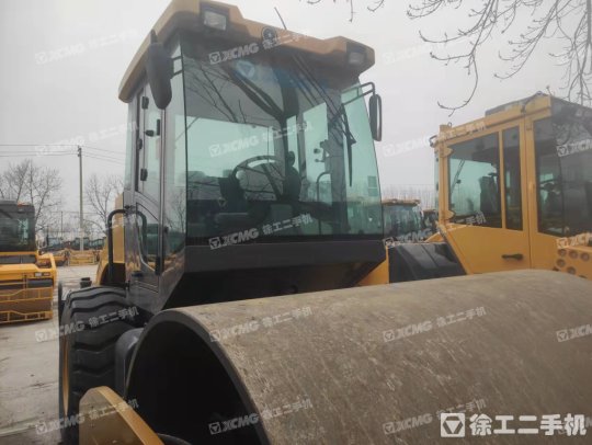 徐工XS223J单钢轮压路机