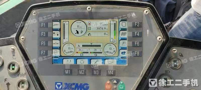 徐工RP903摊铺机