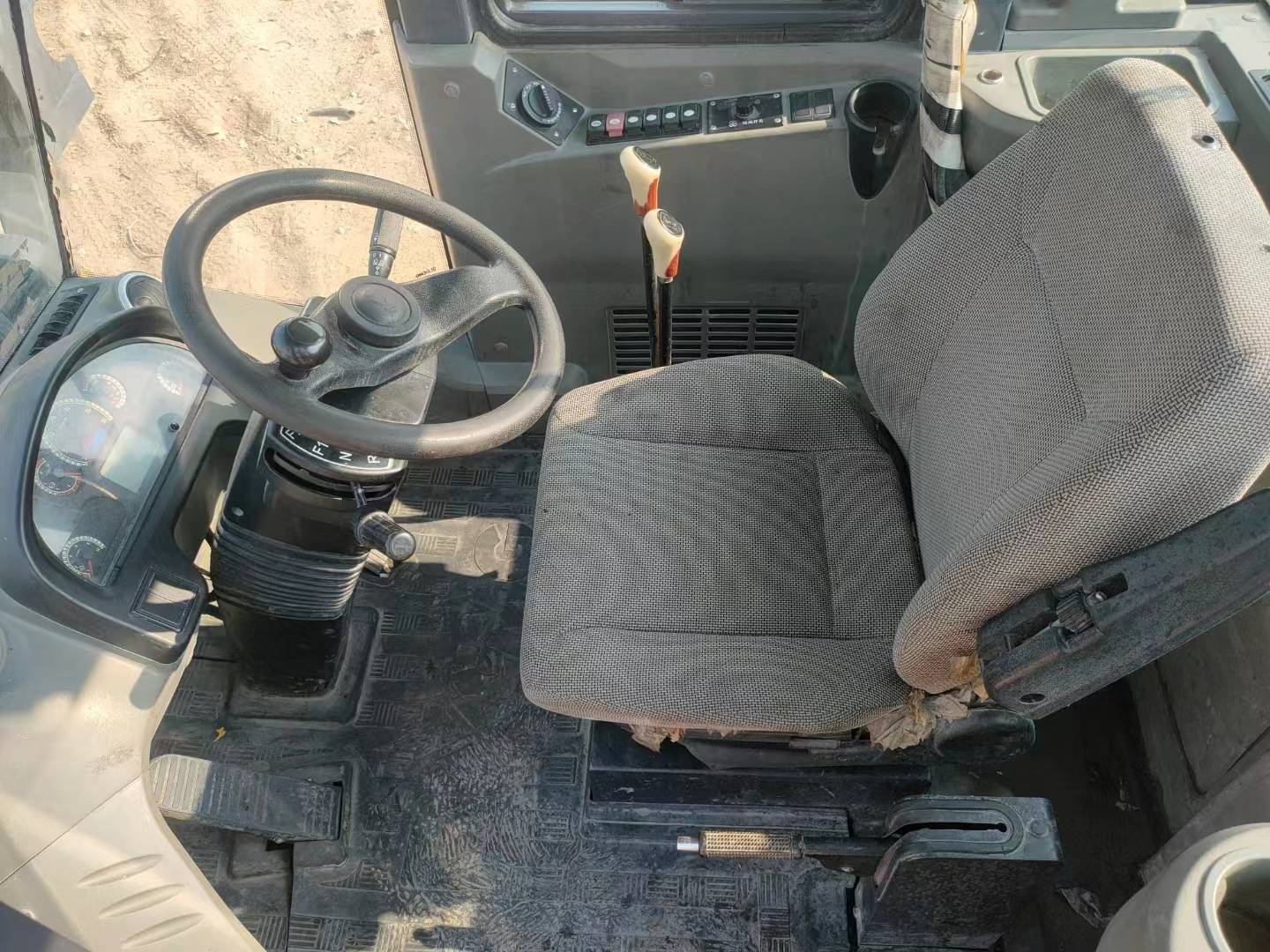 徐工LW500HV轮式装载机