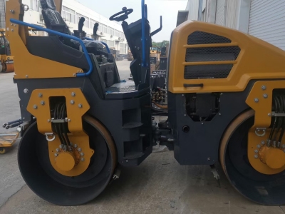 徐工XD140双钢轮压路机