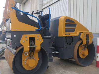 徐工XD140双钢轮压路机