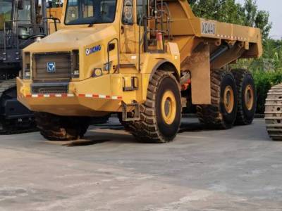 徐工XDA40铰接式自卸车