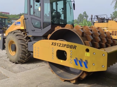 徐工XS123PD单钢轮压路机