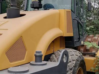 徐工XS203单钢轮压路机