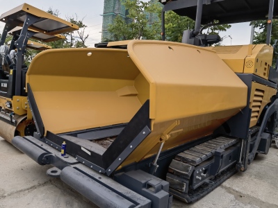 徐工RP753摊铺机