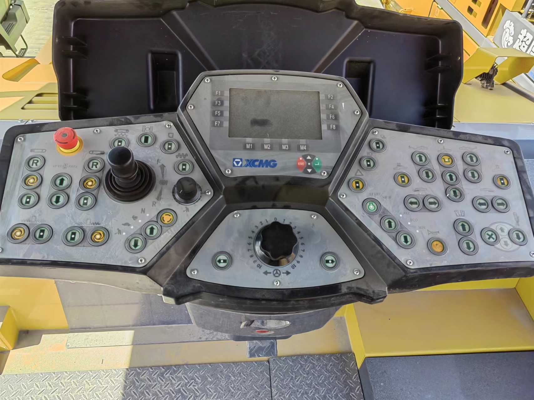 徐工RP1655摊铺机