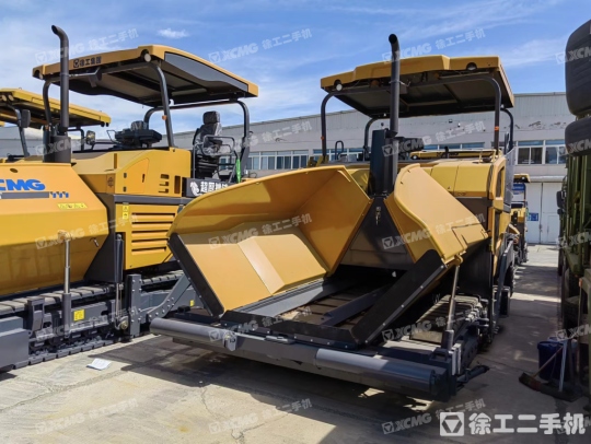 徐工RP1655摊铺机