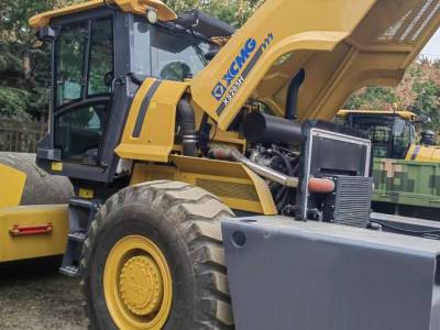 徐工XS265H单钢轮压路机