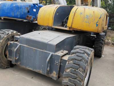 徐工GKS28直臂式高空作业车