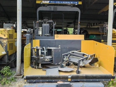 徐工IBP400摊铺机