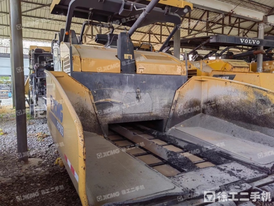 徐工RP603摊铺机