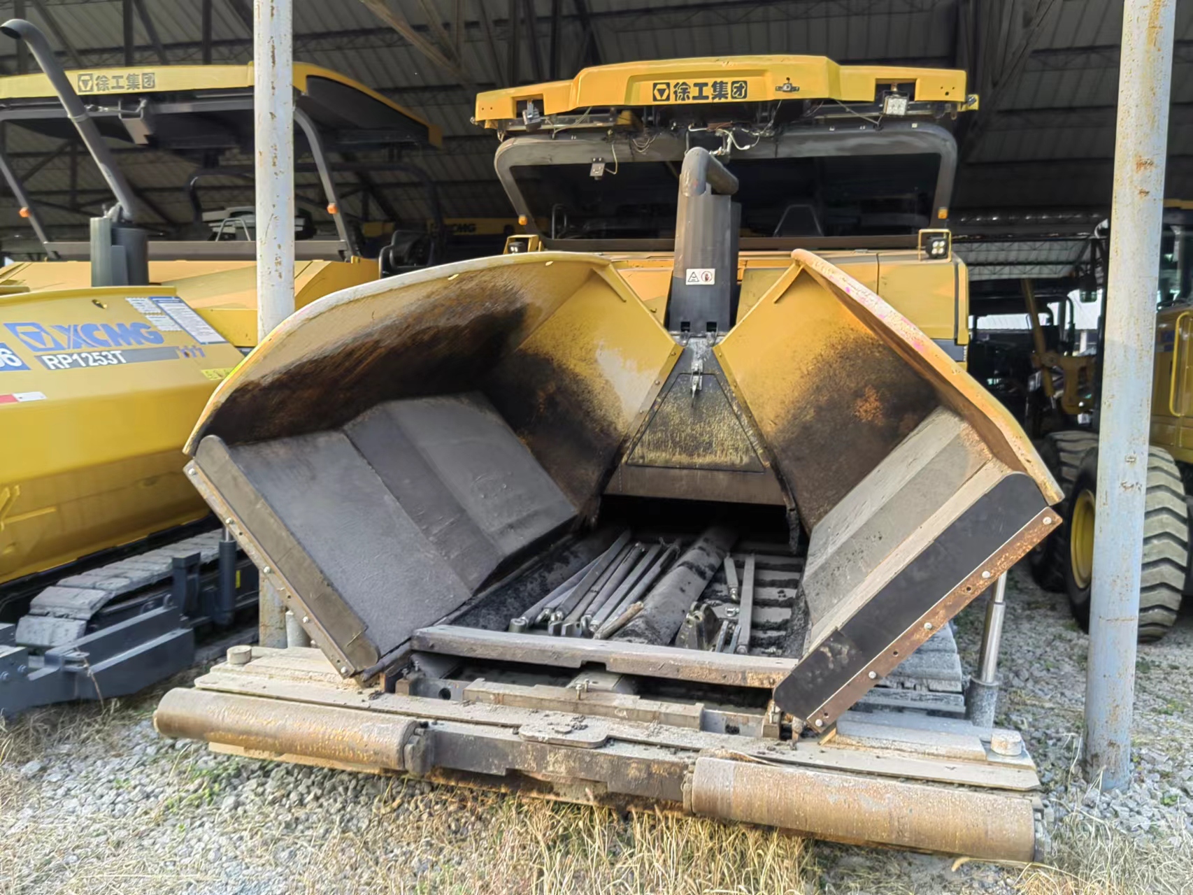 徐工RP1655摊铺机