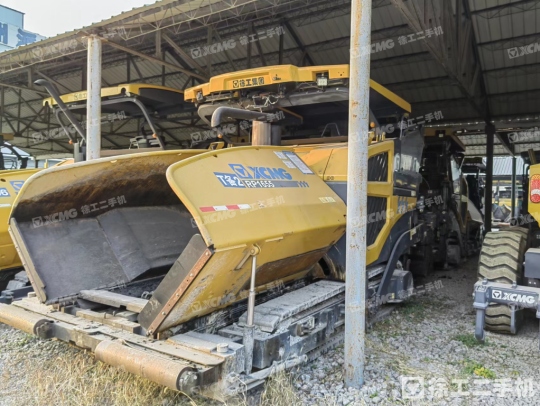 徐工RP1655摊铺机